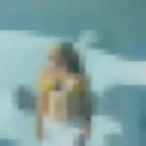 Farah, 40 ans, en ligne à Fenain pour un beurette