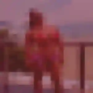 Sexy Emna, 24 ans à Fleury - la contacter