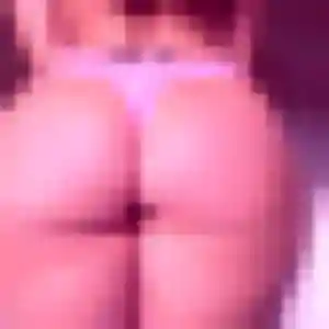 Assia, 41 ans, en ligne à Fontenay-Saint-Père pour un beurette