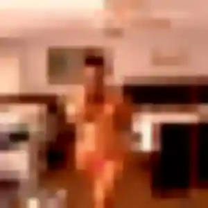 Photo de Lila à Gahard (27 ans) - beurette discret