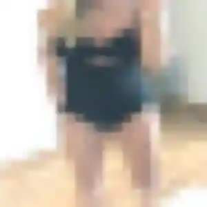 Photo de Naima à Garches (38 ans) - beurette sans inscription