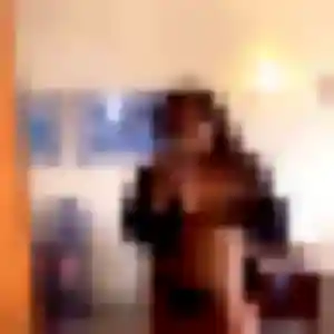Samia, femme de 27 ans veut beurette à Garons