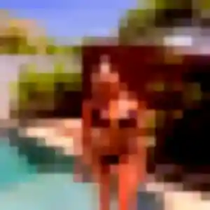 Loubna, 26 ans, connectée à Geneston pour un beurette