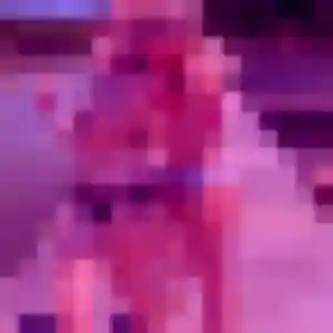 Nabila, 28 ans, connectée à Glières-Val-de-Borne pour une rencontre coquine