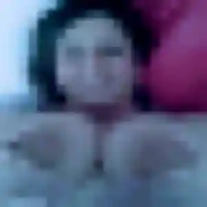 Mounia, 39 ans, connectée à Grambois pour un beurette