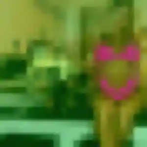 Amel, 30 ans, en ligne à Grane pour une rencontre coquine