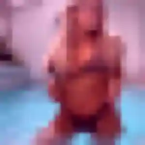 Iman, femme de 25 ans cherche beurette à Grauves
