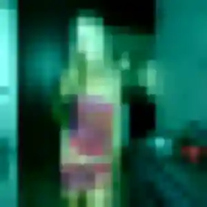 Yasmine, 23 ans, connectée à Gravigny pour un beurette