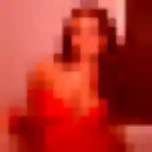 Nesrine, femme de 36 ans cherche beurette à Guerlesquin