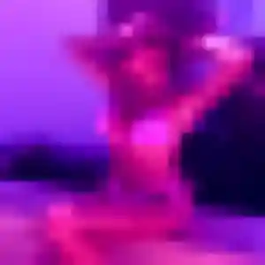 Lamia, 25 ans, dispo pour beurette à Guibeville