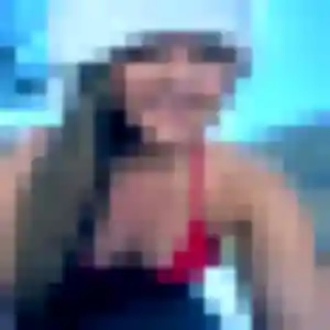 Rejoins Emna, 30 ans à Guillestre en privé