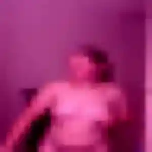 Sexy Ouarda, 32 ans à Guingamp - voir sa photo