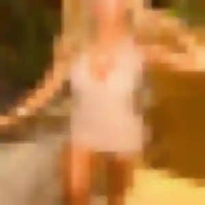 Kawtar, femme de 35 ans cherche beurette à Hanches