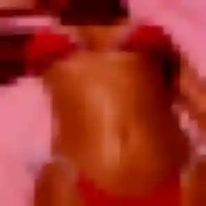 Nesrine (34 ans) à Hasparren propose un beurette rapidement