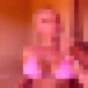 Lamia, 37 ans, en ligne à Hauteluce pour une rencontre coquine
