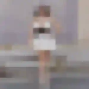 Photo exclusive de Emna, 24 ans à Hénonville - rencontre coquine
