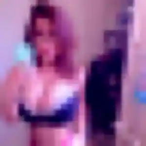 Lina, 29 ans, connectée à Henrichemont pour une rencontre coquine
