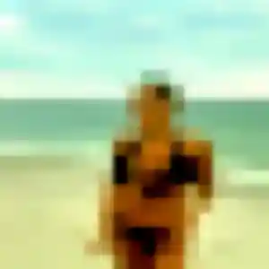 Charmante Fouzia, 26 ans à Hermival-les-Vaux - voir sa photo