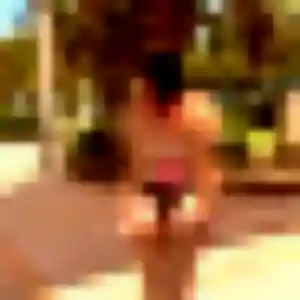 Sanaa, 24 ans, connectée à Héry-sur-Alby pour une rencontre coquine