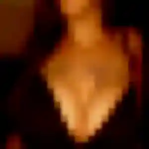 Rejoins Nesrine, 28 ans à Hunting en privé