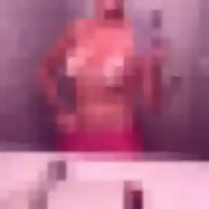 Sanaa, 28 ans, en ligne à Husseren-Wesserling pour une rencontre coquine