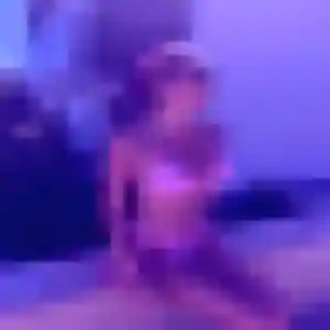 Sonia (22 ans) à Issy-l'Évêque propose un beurette aujourd'hui