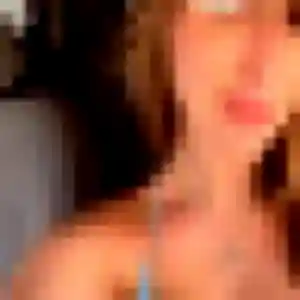 Alina, 22 ans, en ligne à Jonchery pour une rencontre coquine