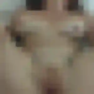 Meriem (27 ans) à Juvigny propose un beurette rapidement