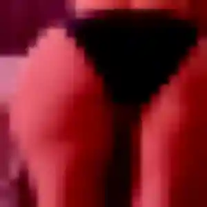 Emna (24 ans) à Kerlaz propose un beurette maintenant