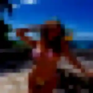 Sirine, 24 ans, en ligne à Kerling-lès-Sierck pour une rencontre coquine