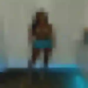 Rejoins Yamina, 40 ans à La Barre-de-Monts en privé