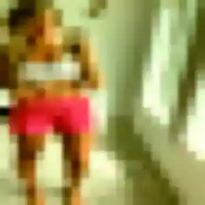 Photo de Dina à La Bâtie-Neuve (24 ans) - beurette anonyme