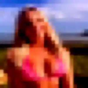 Photo privée de Basma, 28 ans à La Ferrière-Bochard - rencontre coquine