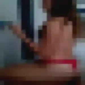 Djamila, 39 ans, connectée à La Forêt-Fouesnant pour une rencontre coquine