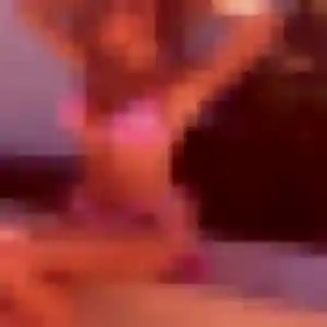 Rejoins Loubna, 27 ans à La Petite-Boissière en privé