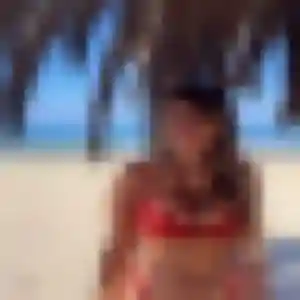 Photo privée de Nesrine, 37 ans à La Roche-de-Glun - rencontre sans lendemain