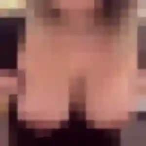 Photo privée de Amira, 44 ans à La Trinité-Surzur - rencontre sans lendemain