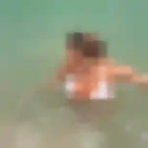 Emna, 22 ans, connectée à Laglorieuse pour un beurette