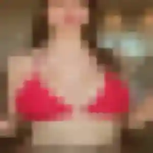 Photo de Mina à Lahourcade (27 ans) - beurette anonyme