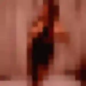 Hafsa, 30 ans, en ligne à Landeleau pour une rencontre coquine