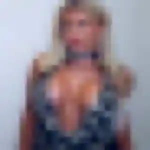 Hanane, 27 ans, cherche un beurette à Langogne