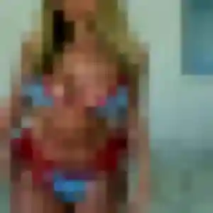 Saida (28 ans) à Lanmeur attend une rencontre ce soir