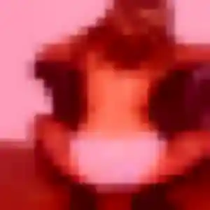 Photo de Sana à Larche (39 ans) - beurette discret