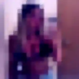 Nadia, 45 ans, connectée à Laroin pour une rencontre coquine