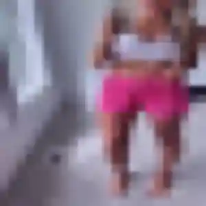 Racha, 26 ans, connectée à Larra pour un beurette