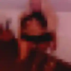 Rejoins Salma, 34 ans à Laurens en privé