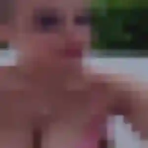 Malika (32 ans) à Lavilletertre propose un beurette ce soir