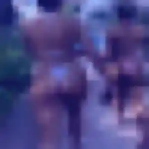 Sexy Dina, 22 ans à Le Bailleul - voir sa photo