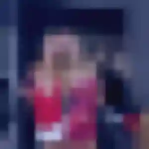 Nabil, 22 ans, connectée à Le Bourget pour un beurette