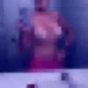 Photo sexy de Amira, 42 ans à Le Bourgneuf-la-Forêt - plan discret